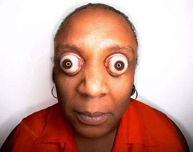 小姐小姐...你的眼睛凸出來了！