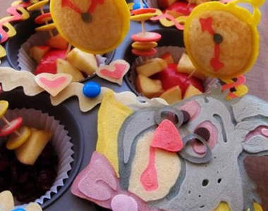 像繪本一樣超可愛的圖案竟然是用鬆餅粉作出來的喔♥