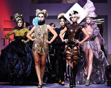 不小心可能會被模特兒彼此嚇到的時尚髮型秀（笑）