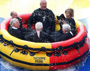 神聖遊樂園之旅 牧師也瘋狂