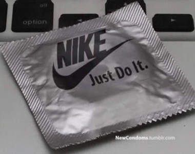 戴上這可愛的小套套!然後"Just Do It."(笑)