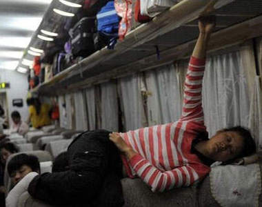 什麼？！又要收假了～～ 遇到這樣的返鄉人潮...