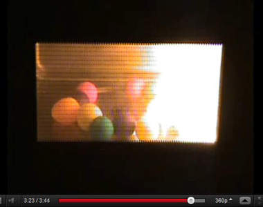 叫你不要放進微波爐裡的東西 就不要硬是跟微波爐作對!