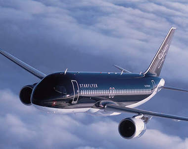 一片黑麻麻的飛機～好時尚好想坐啊～♥