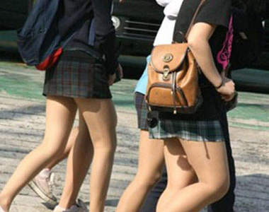 韓國校服:是個性感迷你裙