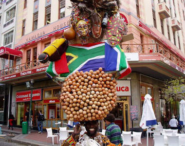 非洲來的《蛋蛋人》～真是相當的硬呀！