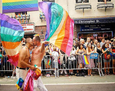 紐約同志大遊行 慶祝同志結婚法通過