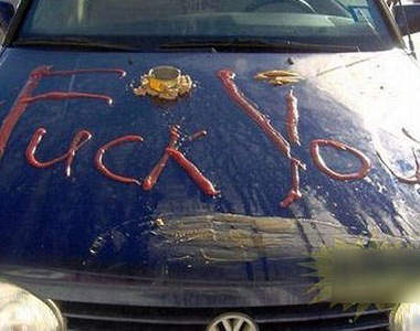 車車要哭哭之路邊停車要小心～～