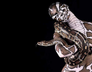 化為動物的攝影師：Lennette Newell