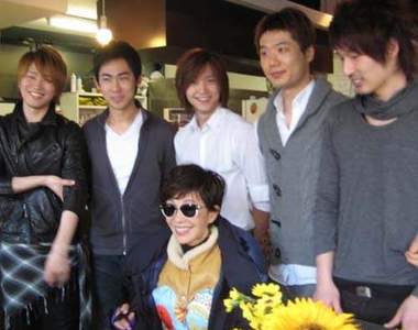 讓日本妹發狂的韓國美男咖啡廳