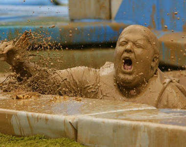 美國版的極限體能王《Wipeout Season》一整個超爆笑 