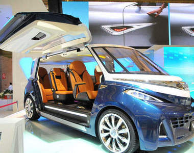 長安汽車 VOSS 新潮豪華商旅概念車