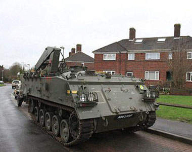 有台坦克停在我家門口(大驚)