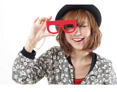 《MEGANE CAMERA》是飾品也是玩具相機♥