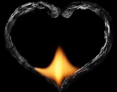 燃燒的《火柴藝術》火柴和火苗產生巧妙圖案