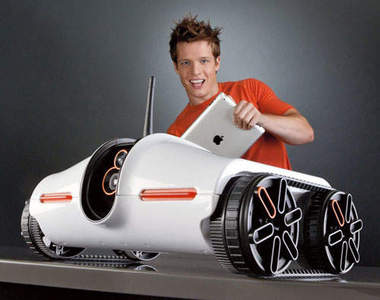 《間諜坦克》 手機也可以遙控坦克！！