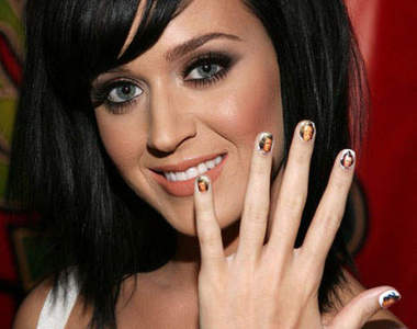 千變萬化的藝人指甲  這要畫多久啊？！ 