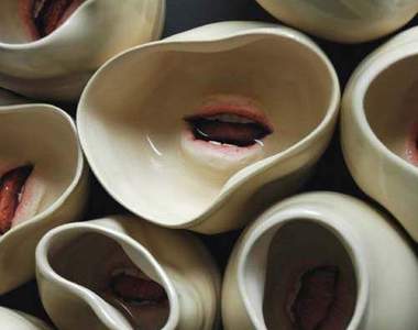 人體餐具　讓你難以忘懷的紅唇