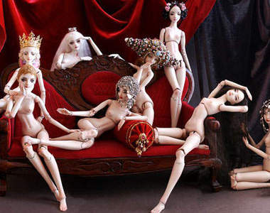 《陶醉女娃》在妳面前彷彿就像是活人一樣