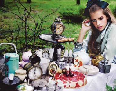 真人時尚版的愛麗絲夢遊仙境!(Alice In Wonderland!)