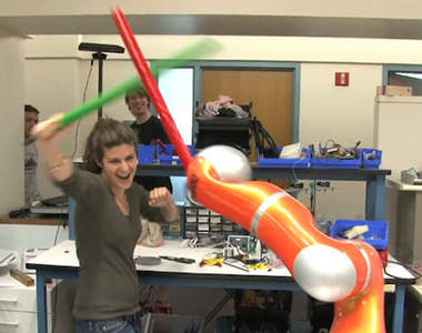 絕地武士機器人 練功不怕沒人陪