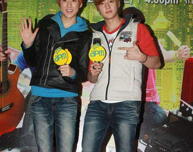 《U Kiss》兩成員 選4粉絲一日遊