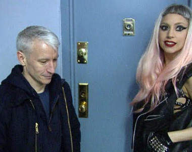 想住在女神卡卡家裡嗎？月租只要5萬NT喔～