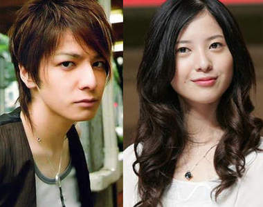 生田斗真&吉高由里子 手牽手大馬路上趴趴走♥