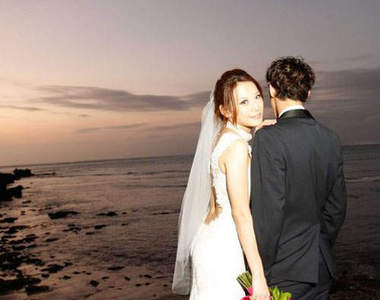 艾莉絲閃婚!美麗的花嫁一定幸福唷~