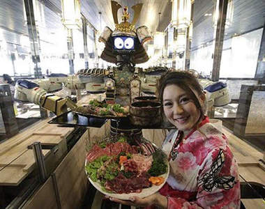 《武士機器人餐廳》在泰國的日本味～