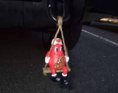 叭叭～我的車車吊飾跟別人不一樣！