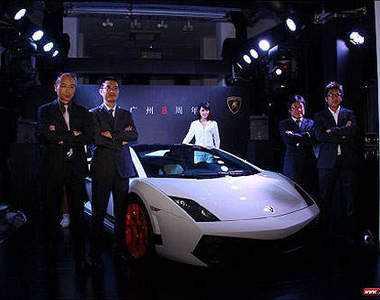 《Lamborghini Gallardo GZ8特別版》只有在廣州才買得到的小牛～