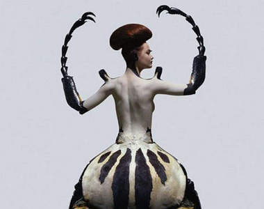 真人版《蛇蠍美人》~真的有一整排的腳喔！