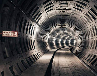 比利時廢棄隧道 看不到盡頭的孤獨恐怖席捲而來(抖)