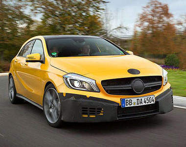 《賓士A45 AMG》除了殺氣外表還有顆強力心臟~