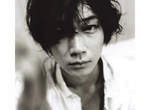 《綾野剛》2012年最值得注目的鹽臉就這張了啦♥ 《綾野剛》2012年最值得注目的鹽臉就這張了啦♥