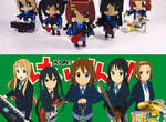用樂高拼成的《K-ON!輕音部》少女 ♪ 用樂高拼成的《K-ON!輕音部》少女 ♪