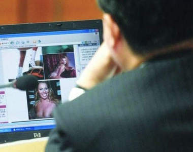 韓國國會議員休息時間都在上網做些什麼呢？