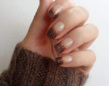 DIY《漸層指甲》彩繪~只要拍拍就上色