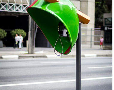 巴西《電話亭繽紛樂》~隨便打個電話也開心