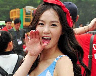 《腳印女吳楚姬》比基尼照張張辣