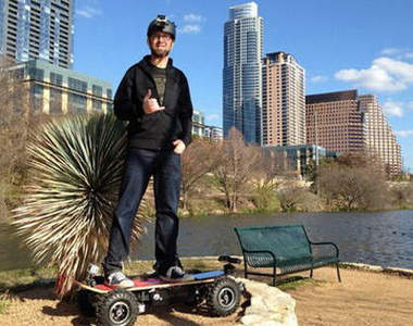 《體感電動滑板》咦!?這不是阿笠博士開發的唷...