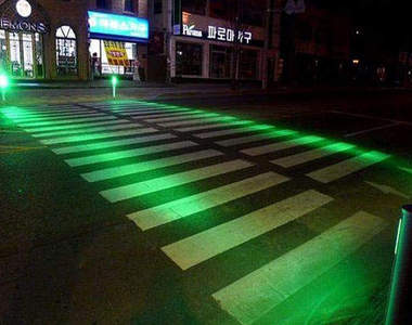 夜晚《雷射馬路》這樣真的會比較安全嗎?