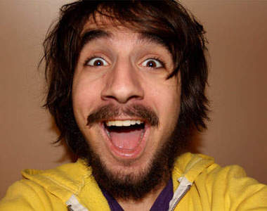 爆紅《猥褻老外Steve Kardynal》~扭起來比女生還性感