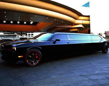 Dodge肌肉跑車也要加長!大小之外長短也很重要?(誤)