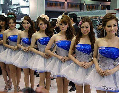 再換個口味~來看看曼谷車展的妖嬌車模吧!