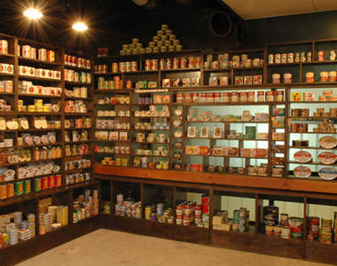 《罐頭酒吧》上百種的罐頭讓你挖寶！