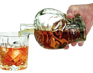 《殭屍頭玻璃瓶》殭屍頭不只可以拿來爆，還能拿來裝飲料！