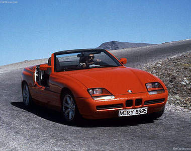 BMW Z1敞篷車25歲了～來認識一下這輛特別的車車吧！