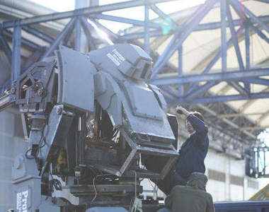 「鋼彈」前身!?可操控的巨型機器人《Vaudeville》登場!